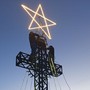 Il Crocione sul Monte Useria illuminato per Natale Il Crocione sul Monte Useria illuminato per Natale