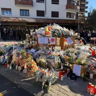 Una Befana in forma ridotta a Sesto Calende dopo la tragedia di Crans-Montana