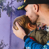 Una magnifica immagine in versione papà postata da Andrea Crugnola Una magnifica immagine in versione papà postata da Andrea Crugnola