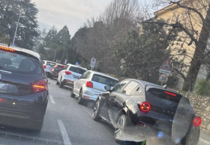 Code sul ring a Varese (foto d'archivio) Code sul ring a Varese (foto d'archivio)