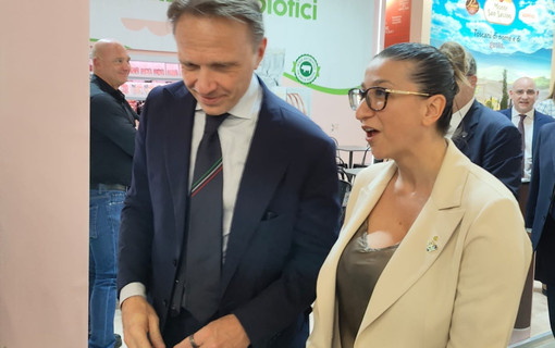 «La qualità e tipicità dell’agroalimentare sono i pilatri del made in Italy, dove la ristorazione ne è amplificatore in tutto il mondo» «La qualità e tipicità dell’agroalimentare sono i pilatri del made in Italy, dove la ristorazione ne è amplificatore in tutto il mondo»