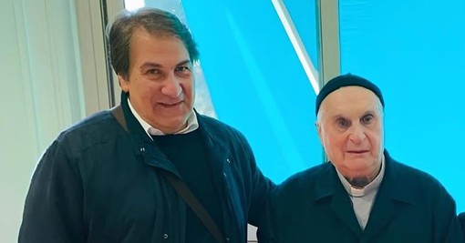 Don Germano Celora con il sindaco di Garbagnate, Daniele Davide Barletta Don Germano Celora con il sindaco di Garbagnate, Daniele Davide Barletta