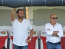 Il nostro Devis Mangia, 51 anni, qui in panchina al Franco Ossola insieme a Giorgio Scapini, mentore ai tempi della Primavera biancorossa dei miracoli
