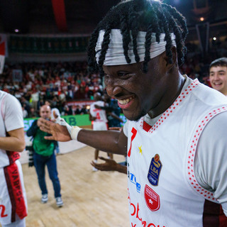 Elisée Assui, uno dei protagonisti del successo della Openjobmetis nel derby