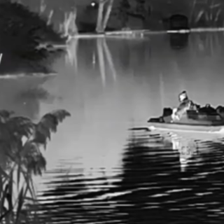 Elia del Grande a bordo di un pedalò sul lago di Monate a Cadrezzate prima della cattura dello scorso novembre