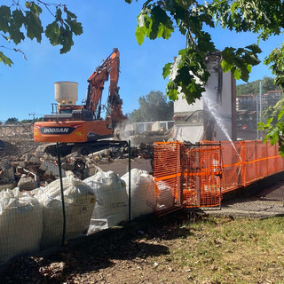Una fase dei lavori di riqualificazione dell'ex Aermacchi