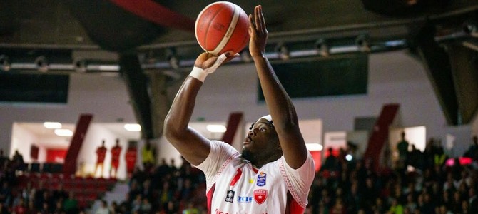 Elisée Assui al tiro (foto Fabio Averna)