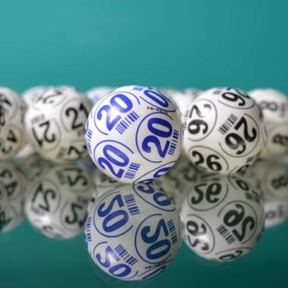 La fortuna bacia Varese: in viale Borri vinti oltre 21 mila euro