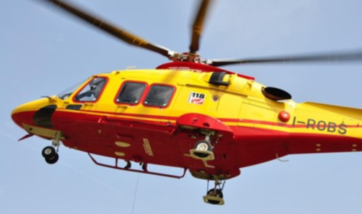 Laveno, scontro tra un'auto e una moto: in volo l'elisoccorso