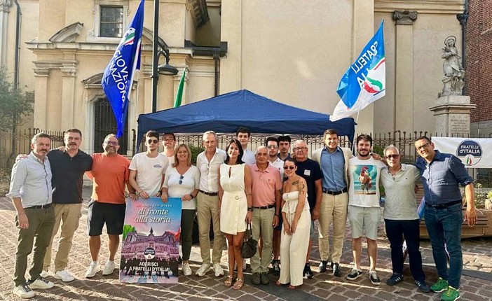 Busto, FdI in piazza: «Sul candidato sindaco serve un’accelerata. I vannacciani? Non ci fanno paura»