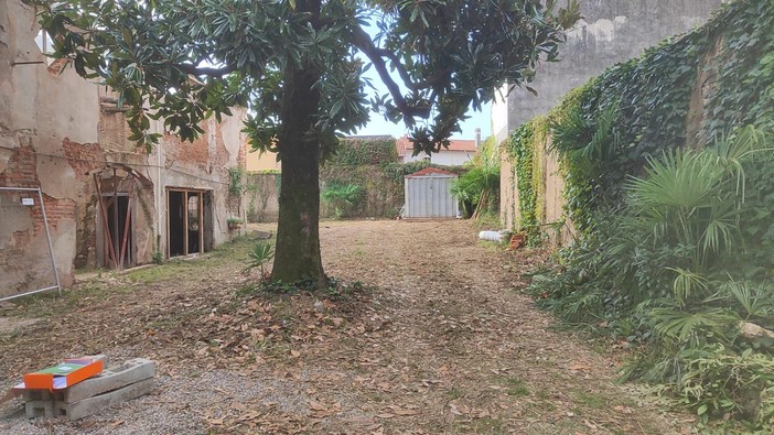 Ferno, al via i lavori per la nuova caserma della polizia locale (e non si esclude dei carabinieri) Ferno, al via i lavori per la nuova caserma della polizia locale (e non si esclude dei carabinieri)