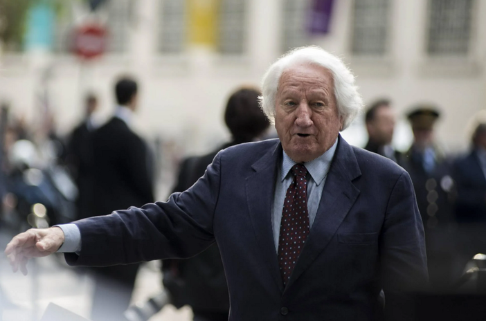 Addio a Giorgio Forattini, il re della satira con le vignette in prima pagina