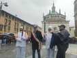 La fiamma olimpica in piazza Santa Maria a Busto