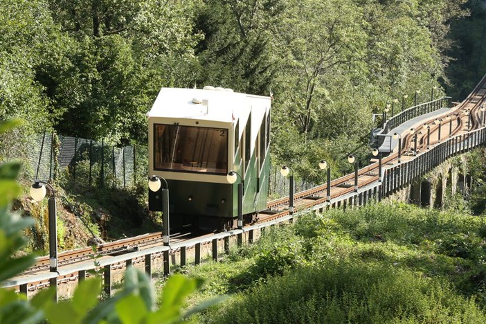 Settimana della mobilità sostenibile, una domenica gratis per la funicolare del Sacro Monte e la funivia di Monteviasco Settimana della mobilità sostenibile, una domenica gratis per la funicolare del Sacro Monte e la funivia di Monteviasco