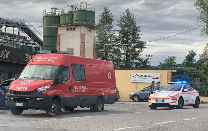 I vigili del fuoco e i sanitari sul posto I vigili del fuoco e i sanitari sul posto