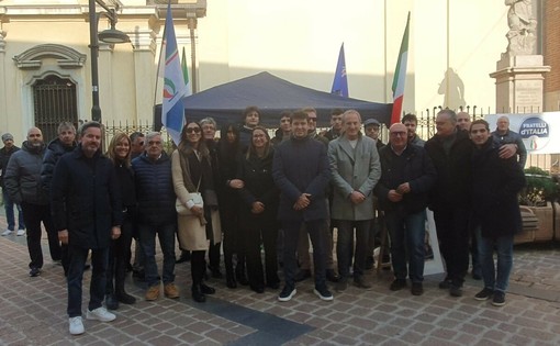 FdI in piazza per i tre anni del governo. Ma a Busto (e in Regione) è tempo di chiarimenti con gli alleati FdI in piazza per i tre anni del governo. Ma a Busto (e in Regione) è tempo di chiarimenti con gli alleati