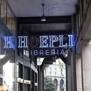 Hoepli un riferimento non solo per Milano - foto Ipa Adnkronos