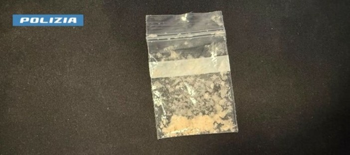 A Varese sequestrata dalla polizia la nuova droga "White Hash" A Varese sequestrata dalla polizia la nuova droga "White Hash"