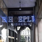 Hoepli un riferimento non solo per Milano - foto Ipa Adnkronos