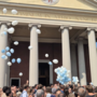Fagnano, palloncini e musica per l'addio a “Simo”: «Hai saputo toccare il cuore di tutti» Fagnano, palloncini e musica per l'addio a “Simo”: «Hai saputo toccare il cuore di tutti»