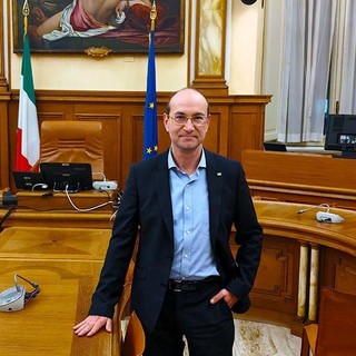 Electrolux, Ferrara (M5S): «Gli investimenti su Solaro non siano il preludio a una futura cessione»
