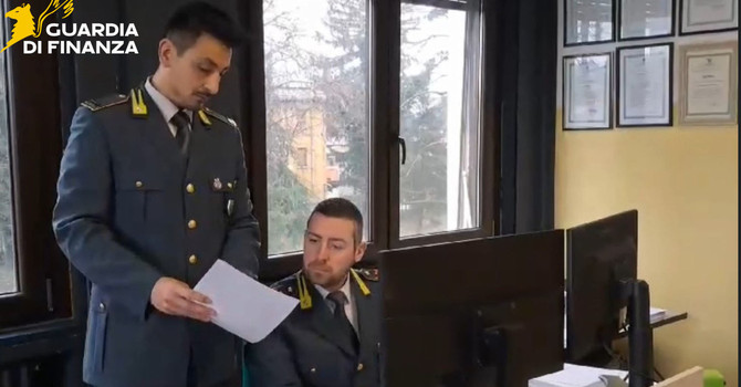Reddito di cittadinanza e assegno di inclusione, otto "furbetti" scoperti dalla Guardia di Finanza