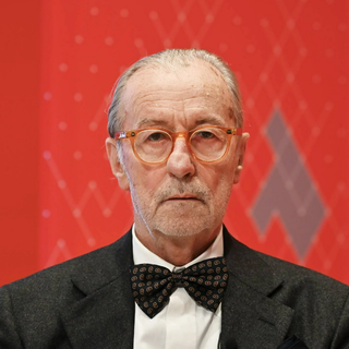 Vittorio Feltri, aggredito sotto casa: «Gli ho sferrato un cazzotto mostruoso»