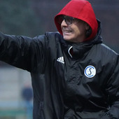 Distanza siderale dalla vetta e una sfilza d'insipidi pareggi: la Solbiatese divorzia dal tecnico Vito Grieco. In arrivo Roberto Gatti