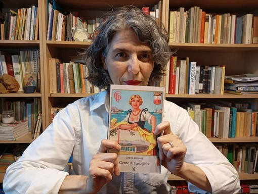 “Gente di fustagno”, così Greta è tornata alla sua Busto: «Mi interessava la fine di un mondo, ma anche la capacità della mia gente di reinventarsi» “Gente di fustagno”, così Greta è tornata alla sua Busto: «Mi interessava la fine di un mondo, ma anche la capacità della mia gente di reinventarsi»