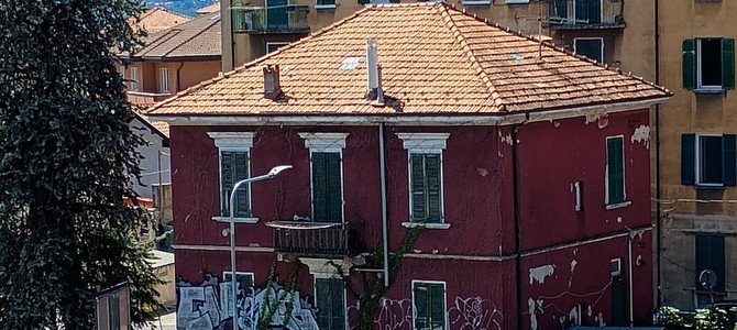 LA LETTERA. «Da vent'anni un pessimo biglietto da visita all'ingresso di Varese: Anas valorizzi o abbatta le ex case cantoniere» LA LETTERA. «Da vent'anni un pessimo biglietto da visita all'ingresso di Varese: Anas valorizzi o abbatta le ex case cantoniere»