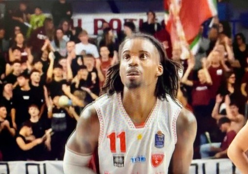 Ottimo esordio in maglia Openjobmetis per Ike Iroegbu