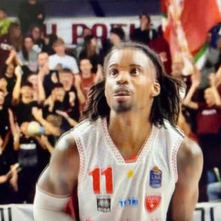 Ottimo esordio in maglia Openjobmetis per Ike Iroegbu