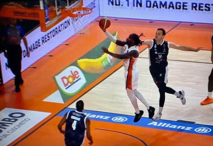 Ike Iroegbu: 26 punti per lui stasera Ike Iroegbu: 26 punti per lui stasera