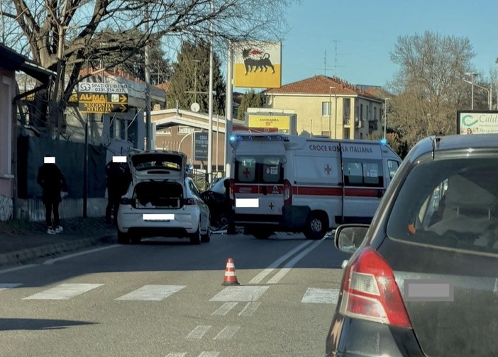 Busto, incidente in via Firenze: coinvolti anche due bambini