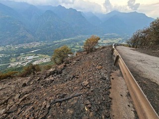 Alcune immagini dell'incendio pubblicata da OssolaNews.it