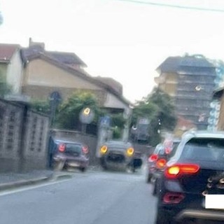 Auto ribaltata a Olgiate, soccorsi due giovani
