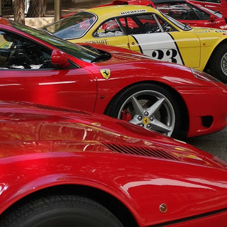 A Lavena Ponte Tresa rombano le Ferrari (foto generica d'archivio)