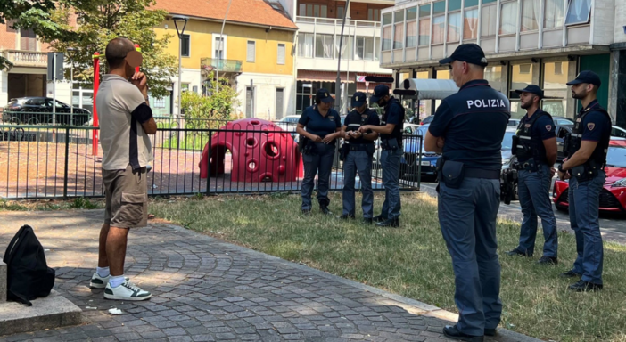 Gallarate, ancora controlli ad "alto impatto": la polizia di Stato identifica 85 persone in centro Gallarate, ancora controlli ad "alto impatto": la polizia di Stato identifica 85 persone in centro
