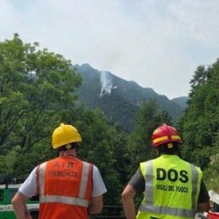 VIDEO. Incendi nel Vco, proseguono le operazioni di spegnimento: resta alta l’attenzione in Val Grande e Valle Anzasca