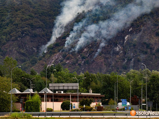 Alcune immagini dell'incendio pubblicata da OssolaNews.it