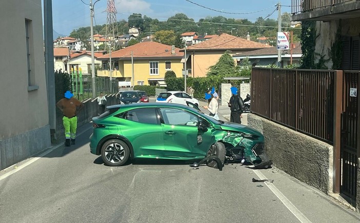 L'incidente di oggi in via Monte Generoso a Varese L'incidente di oggi in via Monte Generoso a Varese