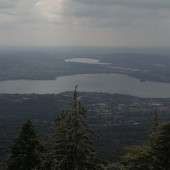 Il lago di Varese visto dalle telecamere del Centro Geofisico Prealpino Il lago di Varese visto dalle telecamere del Centro Geofisico Prealpino