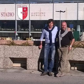 Livio Saccani con Silvio Papini fuori dallo stadio di Teramo