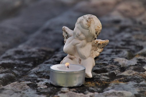 Nuoro: malore nel sonno, muore bimbo di due anni