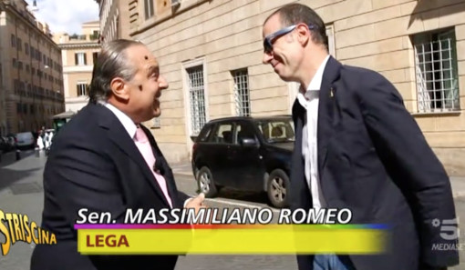 &quot;Vespa&quot;  e il senatore Massimiliano Romeo su Striscia La Notizia