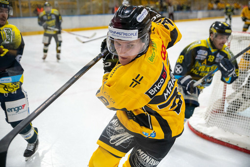 William Makinen in grande crescendo: il trentenne difensore finlandese fin qui ha totalizzato 10 punti con 3 gol e 7 assist (foto Galbiati) William Makinen in grande crescendo: il trentenne difensore finlandese fin qui ha totalizzato 10 punti con 3 gol e 7 assist (foto Galbiati)