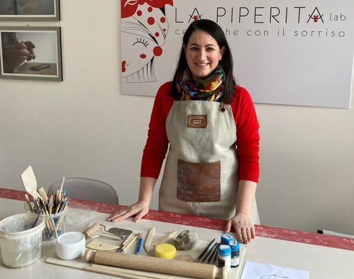 Marina D'Eredità nel suo “La Piperita lab” a Fagnano Olona