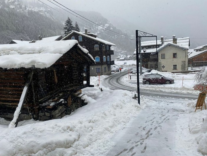 A Macugnaga, meta di casa molto amata da tutti in provincia di Varese, sarà un bianco e magico Natale