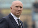 A Rolando Maran (foto dal profilo ufficiale del Brescia Calcio), che guidò il Varese fino alla finale per la A con la Sampdoria, era riuscito di salvare il Brescia in B all'ultima partita. Poi il cataclisma e la scomparsa delle Rondinelle A Rolando Maran (foto dal profilo ufficiale del Brescia Calcio), che guidò il Varese fino alla finale per la A con la Sampdoria, era riuscito di salvare il Brescia in B all'ultima partita. Poi il cataclisma e la scomparsa delle Rondinelle