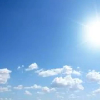 Sole e caldo, ma senza gli eccessi di una settimana fa